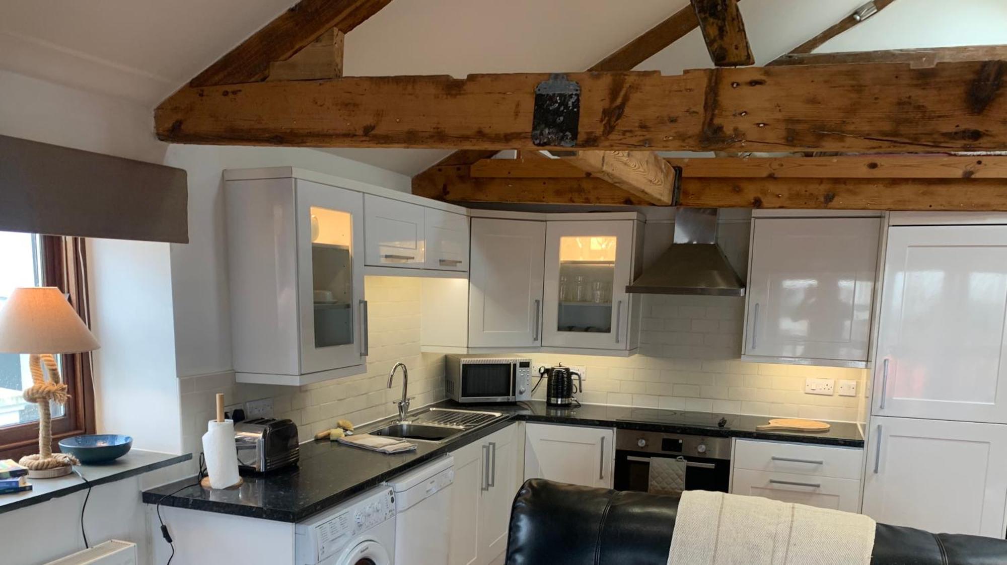 Sail Loft Lookout - Modern Harbourside Apartment With Character Features - 101 Penzance Exterior photo