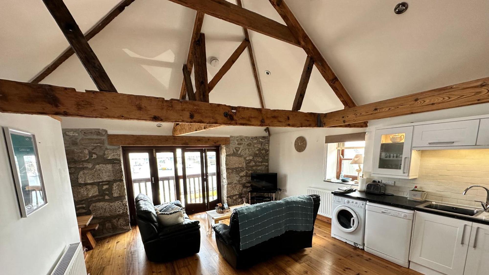 Sail Loft Lookout - Modern Harbourside Apartment With Character Features - 101 Penzance Exterior photo